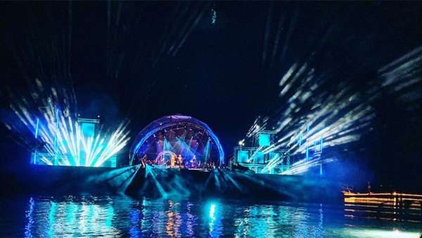 開業(yè)慶典活動策劃成一場海上音樂會，夜色下的活動體驗感更獨特