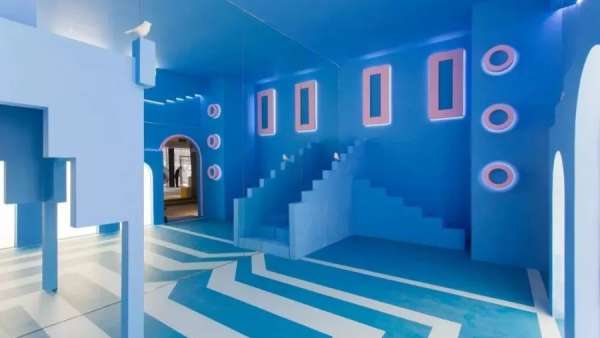 紀(jì)念碑谷2這場(chǎng)主題藝術(shù)展覽活動(dòng)充滿荒誕美感的視錯(cuò)覺(jué)元素