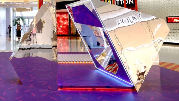 萬花筒的藝術(shù)展覽活動亮相上海，為你注入鎏光溢彩掃除疫情灰霾