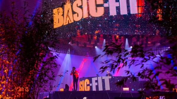 一場(chǎng)“橙色革命”的主題派對(duì)活動(dòng)太酷炫了，現(xiàn)場(chǎng)堪稱一絕