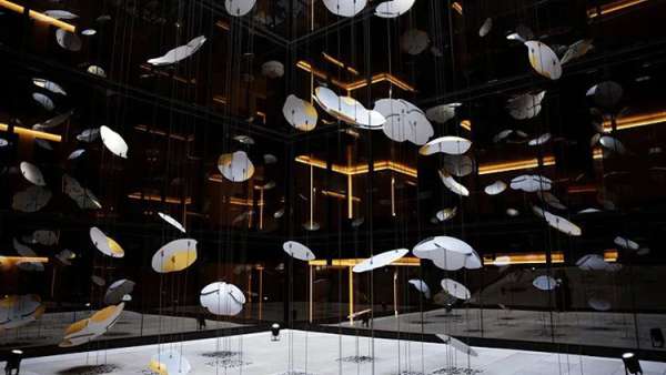 美陳展覽活動怎么讓人拍手叫絕，看看這個藝術(shù)家就深有體會