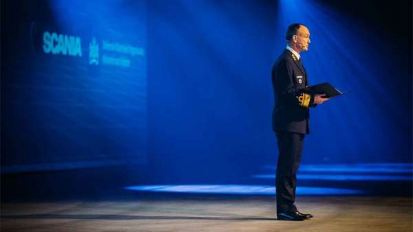 軍用卡車展覽活動策劃的啟動儀式充滿了隆重和神圣，肅然起敬