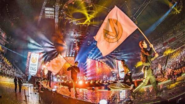 8.5小時(shí)的舞臺(tái)轉(zhuǎn)換時(shí)間就實(shí)現(xiàn)了一場(chǎng)驚人的品牌活動(dòng)策劃，牛??！