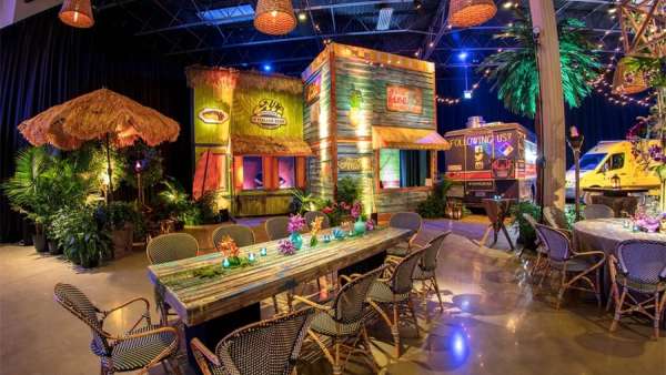 海島風的活動現(xiàn)場策劃的內(nèi)容，仿佛到了熱帶的海島綠洲