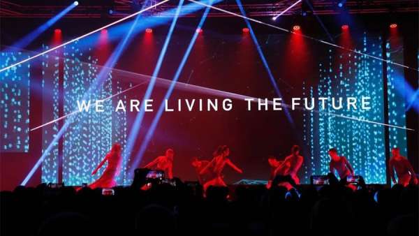 中東歐國(guó)家創(chuàng)新合作大會(huì)活動(dòng)策劃的這個(gè)沉浸式走廊太美了