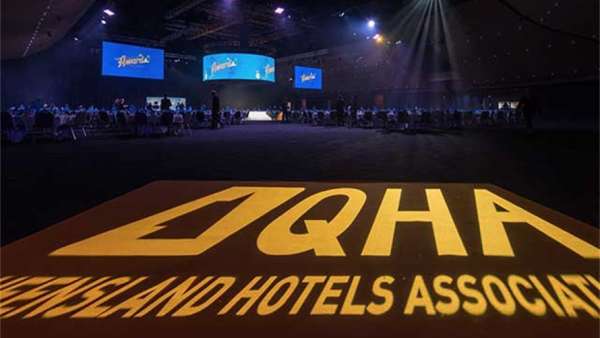 行業(yè)協(xié)會(huì)頒獎(jiǎng)活動(dòng)策劃的2.5噸圓形LED屏幕成了活動(dòng)的視覺中心