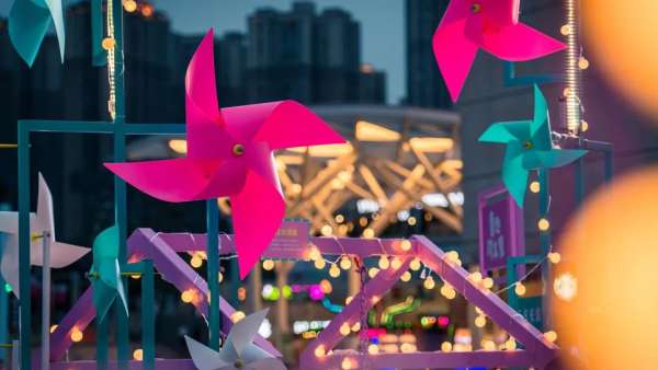 網(wǎng)紅快閃展覽活動(dòng)策劃的童趣風(fēng)車，馬卡龍色風(fēng)車讓你立馬出圈！