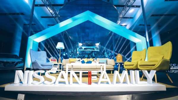 具有綜藝感的車企直播活動(dòng)策劃了一座“溫馨滿屋”，好看又好玩