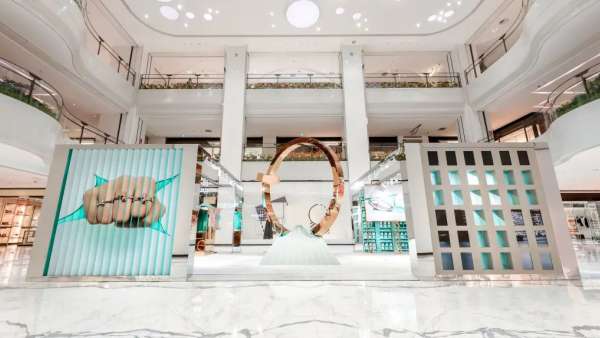 Tiffany限時體驗展覽活動把廣告大片中的摩登紐約變?yōu)榱爽F(xiàn)實，酷！