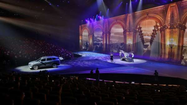吉利豪越上市發(fā)布會(huì)活動(dòng)策劃了一場(chǎng)大型魔幻劇，實(shí)力技術(shù)擔(dān)當(dāng)