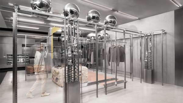 PEU à PEU美陳展覽活動(dòng)的靈感來(lái)自運(yùn)動(dòng)上的相互作用力，好看又好玩