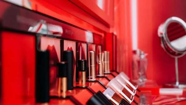 大愛蘭蔻櫻桃紅的快閃店展覽活動策劃，顏值更是滿分標準