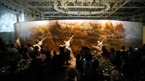 愛彼當代藝術(shù)及高級制表展覽活動策劃的12扇時間之門驚喜各異