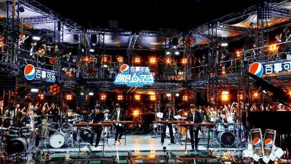 明日之子樂團季活動策劃的“怪有力”高校主題燈光舞美太燃