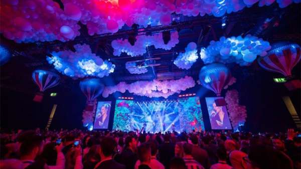 Adobe峰會活動策劃的Adobe體驗云和“水母”，效果很沉浸式