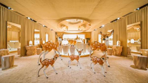 Burberry別樣英倫風(fēng)快閃店活動(dòng)策劃開啟全新美妝探索之旅
