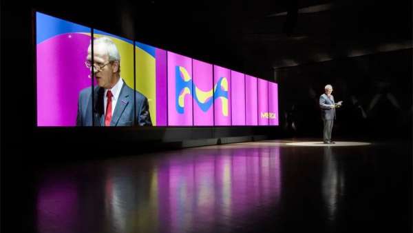 德國(guó)這場(chǎng)頒獎(jiǎng)活動(dòng)策劃以戲劇的方式展開了獲獎(jiǎng)?wù)叩膫€(gè)人故事