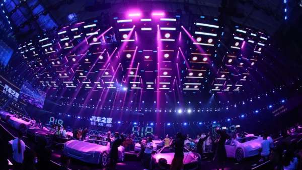 818全球汽車夜盛典活動策劃的舞美設計感官體驗太神了！