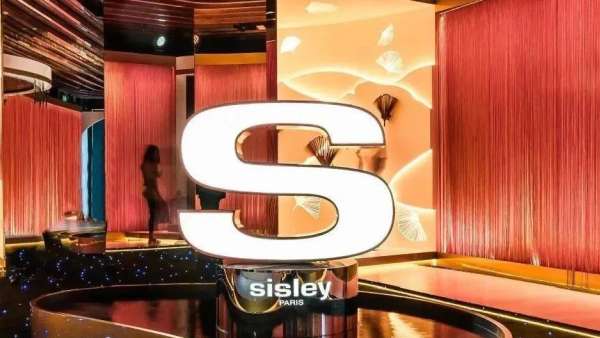 希思黎主題展覽活動策劃了七大體驗展區(qū)，開啟逆齡新生之旅