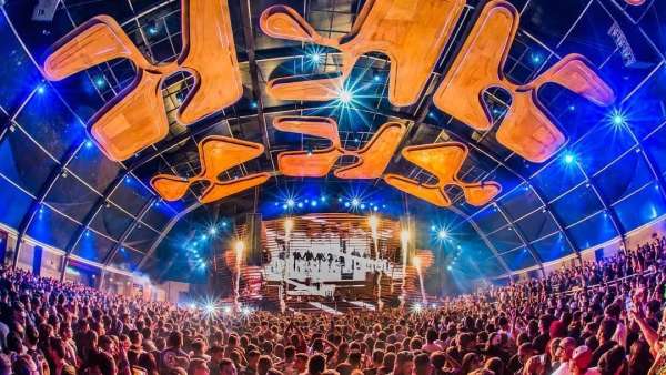 日落夜店Laroc音樂(lè)派對(duì)活動(dòng)策劃的舞美震懾了整個(gè)圈層