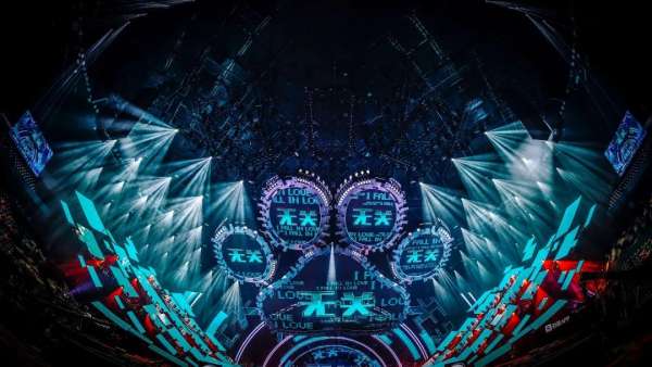 百度好奇夜活動策劃有了舞美設(shè)計加持，好奇體驗感更足了