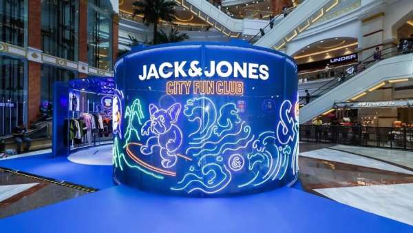 杰克瓊斯巡回快閃店活動策劃勾塑了玩味、街頭、多元的潮流態(tài)度