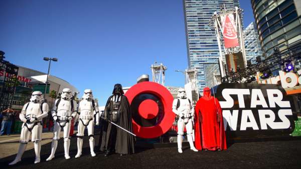 Target百貨推廣活動(dòng)策劃以「星球大戰(zhàn)」展開(kāi)了史詩(shī)般的3D旅程