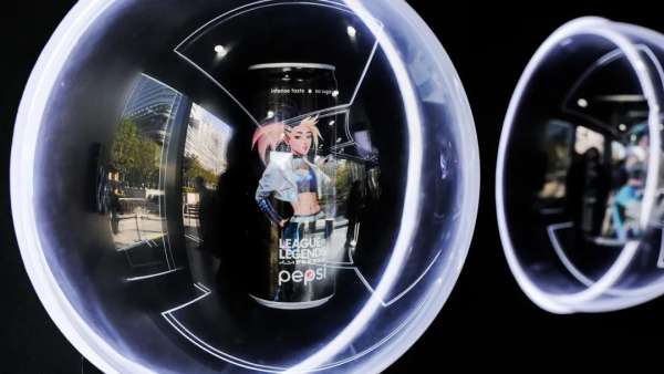 百事可樂無糖和KDA英雄聯(lián)盟女團的線下快閃店活動策劃太敢了！