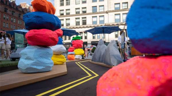 洲際酒店集這場巡回快閃活動(dòng)策劃現(xiàn)場竟秒變迷你高爾夫賽道了