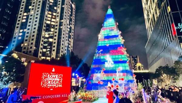 “ 嘉無邊·愛無界”，嘉里中心圣誕亮燈活動(dòng)策劃著實(shí)幻彩