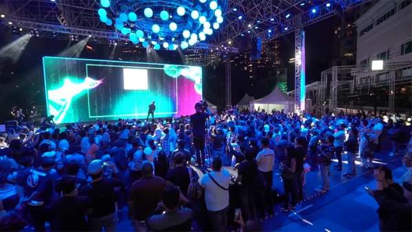 馬來(lái)西亞國(guó)油科學(xué)節(jié)活動(dòng)策劃特邀的擬人機(jī)器人給活動(dòng)潤(rùn)色不少