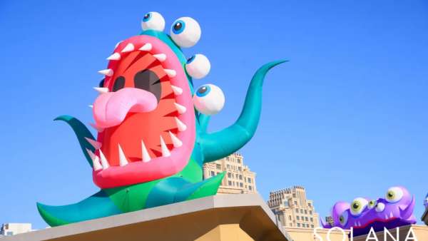 聽(tīng)說(shuō)今年的藍(lán)色港灣燈光節(jié)活動(dòng)策劃被一群怪獸占據(jù)了風(fēng)頭