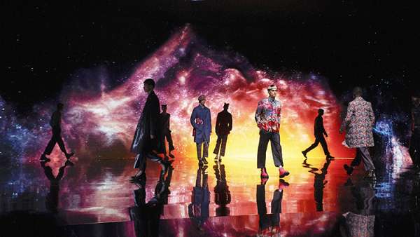 迪奧2021秋季男裝發(fā)布會活動策劃呈現(xiàn)了科技魅力的先鋒視角