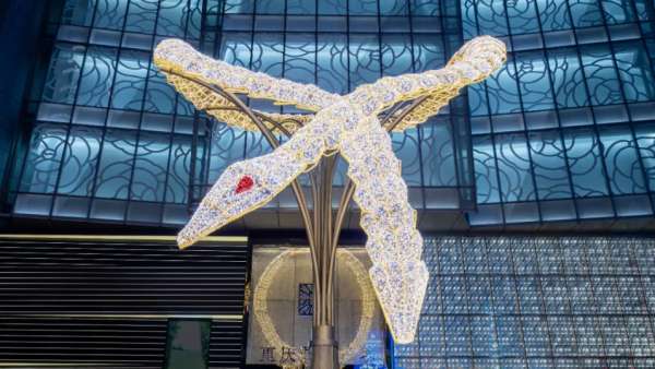 Serpenti蛇形燈光藝術展覽活動策劃裝置閃耀登場，奏響靈蛇傳奇魅力