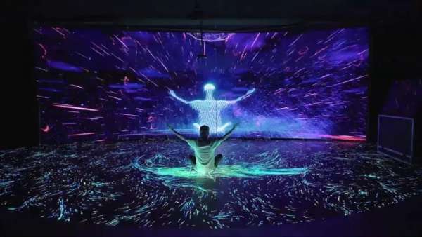 戰(zhàn)斗民族視聽交互活動策劃不是藝術(shù)，是把你變成藝術(shù)家的魔術(shù)