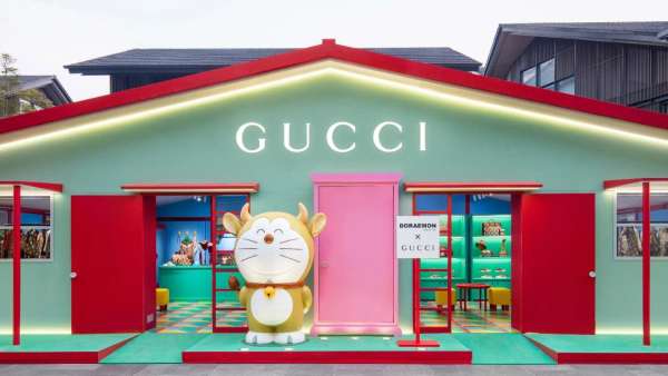 哆啦A夢×Gucci聯(lián)名快閃活動策劃打造了一個漫畫風(fēng)格的探索空間