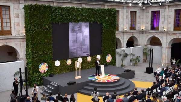 非常正式的可持續(xù)能源發(fā)展論壇活動(dòng)策劃竟是在修道院舉行的