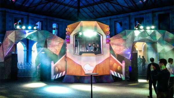 TFF峰會活動策劃現(xiàn)場竟變成富有創(chuàng)意的月球隕石坑，太精彩了