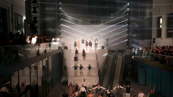 里昂主宮洲際酒店開業(yè)慶典活動策劃了一場弦樂四重奏演出