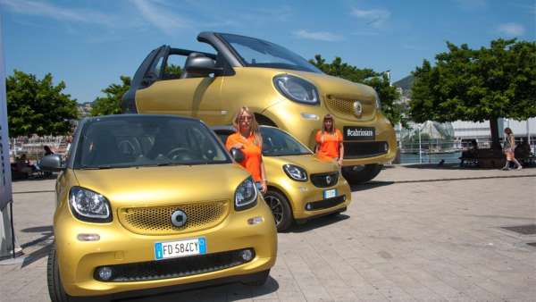 奔馳smart快閃式推廣活動(dòng)策劃用兩年造出了5米高的龐然大物forfun3，霸氣