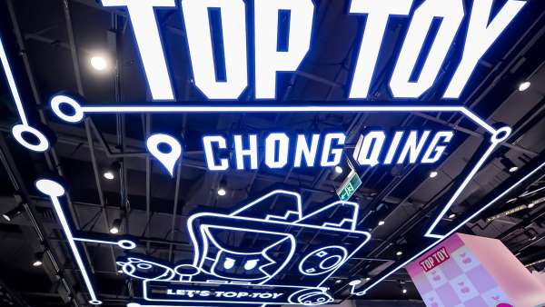 千呼萬喚的TOP TOY潮玩夢工廠店活動策劃讓你潮流玩到家