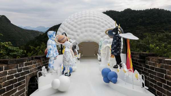 羽你相絨巴拉巴拉長(zhǎng)城夢(mèng)幻大秀活動(dòng)策劃點(diǎn)亮了北京長(zhǎng)城