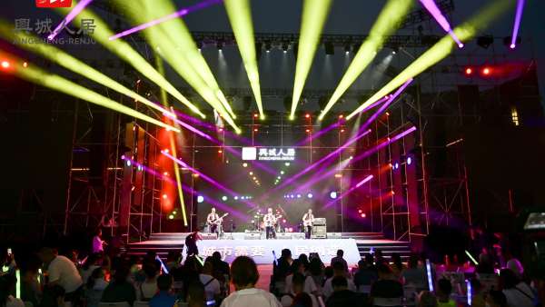 洋盤生活節(jié)活動策劃以熊貓元素為氛圍營造載體，創(chuàng)新規(guī)劃三大主題內容