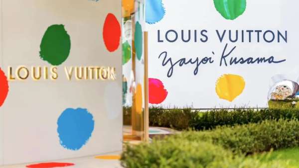 路易威登草間彌生合作的快閃店活動策劃打造了一個變幻萬千的無限宇宙