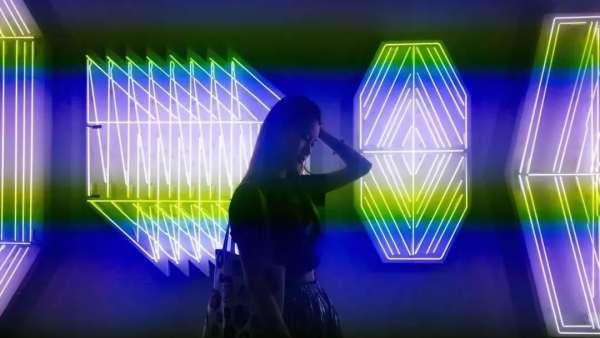 楊牧石華南首個展覽活動策劃“單面拼接”開啟了一場不設(shè)限之旅