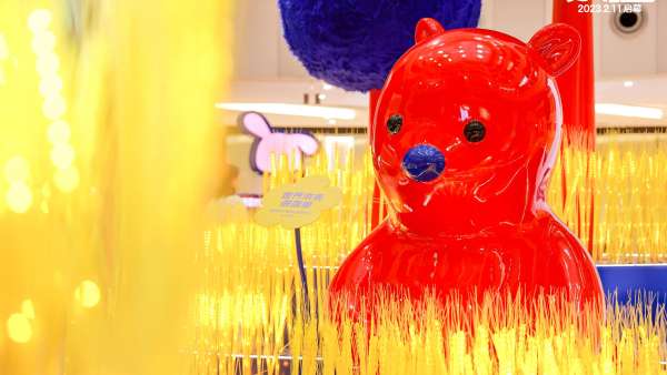 “張占占麥向星空公共藝術(shù)空間”快閃活動策劃了一個愛的夢境世界