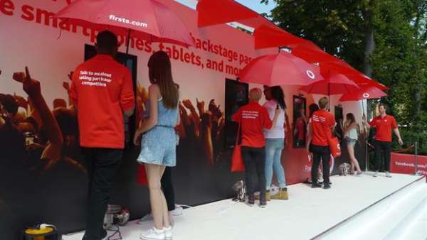 沃達豐的“第一次”的體驗活動好羞羞:夏日時光演唱會