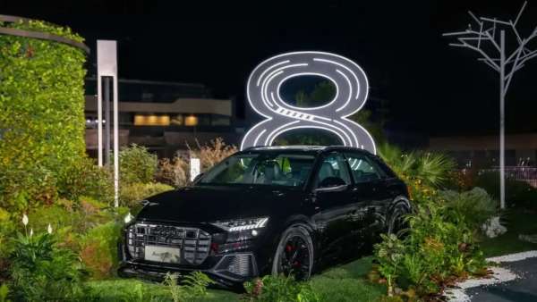 奧迪Q8無(wú)邊天際T臺(tái)秀活動(dòng)策劃成功的刷屏了社交平臺(tái)