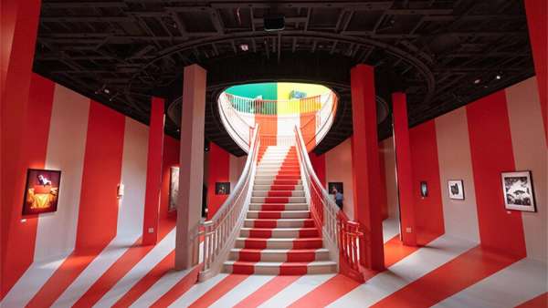 路易·威登200年慶典活動(dòng)策劃開啟于“200個(gè)旅行箱，200個(gè)夢(mèng)想家”展覽