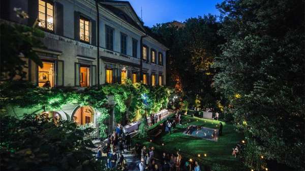 著名DJ維吉爾·阿布洛現(xiàn)場花園雞尾酒派對打碟｜玩轉(zhuǎn)我的潮姿態(tài)